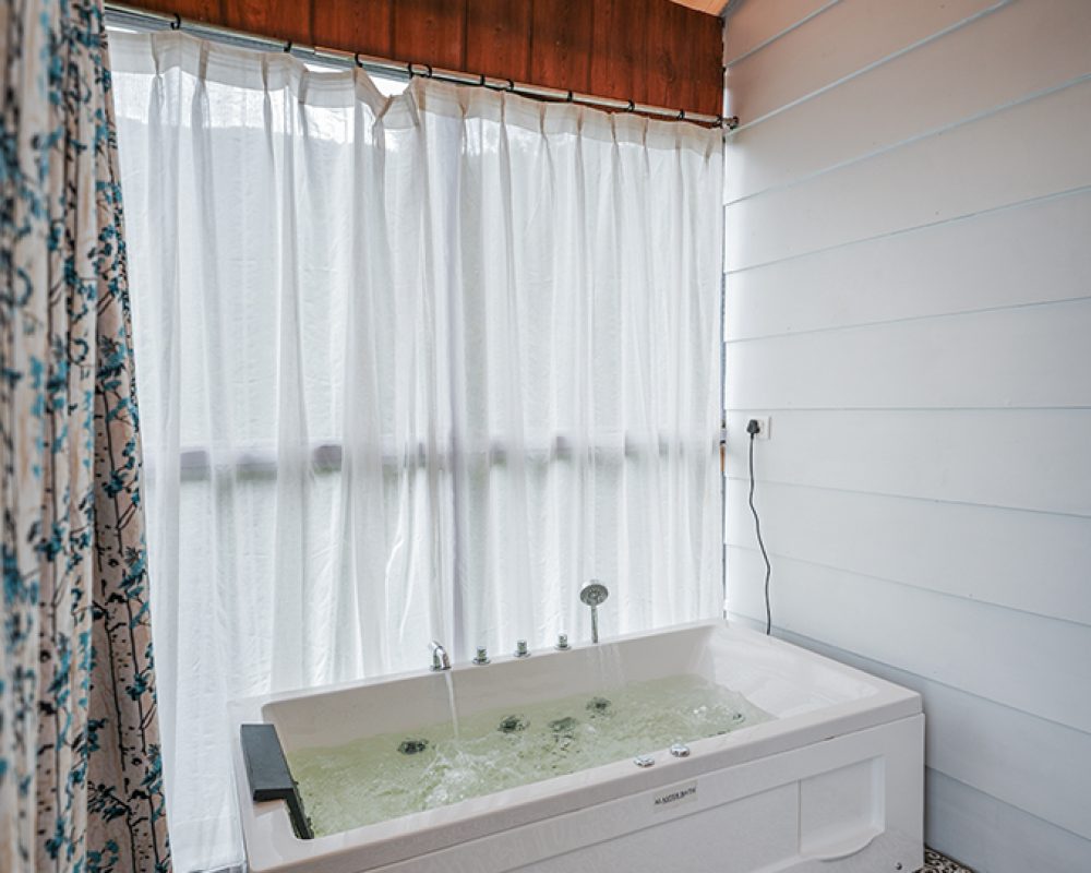 Nazaara Jacuzzi Cottage for ultimate indulgence